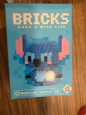 BRICKS Blue & Pink Stitch Style Nano Block Figure